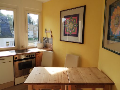 Sitzen in der Küche Sitzen in der Küche