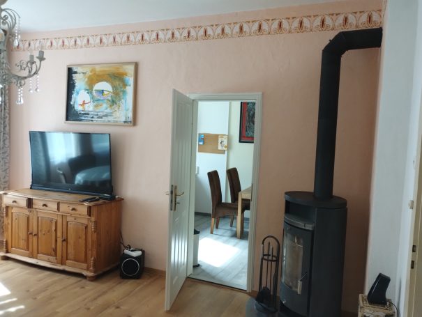 Vom Wohnzimmer in die Küche Vom Wohnzimmer in die Küche